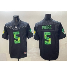 Men Oregon Ducks 5 Dakorien Moore Black F U S E Vapor Limited Stitched Football Jersey Men Oregon Ducks 5 Dakorien Moore Black F U S E Vapor Limited Stitched Football Jersey